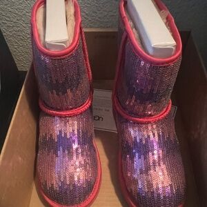 AUTHENTIC UGG BOOTS ONE OF A KIND!